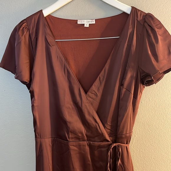 Baltic Born Krystal Satin Wrap Gown in Dark Clove Size Small - Picture 3 of 5